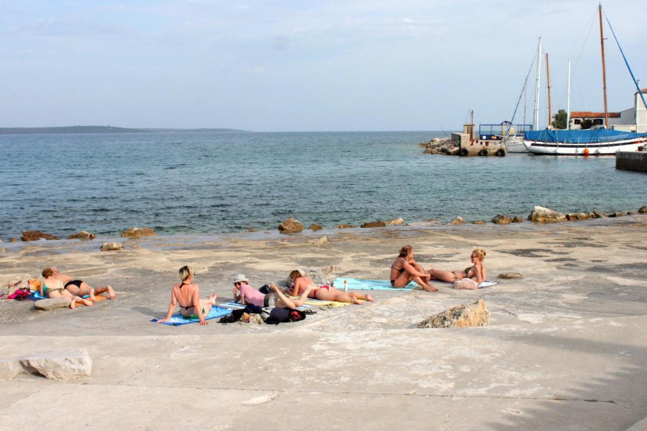 Apartments And Rooms By The Sea Nerezine, Losinj - 11815 Esterno foto